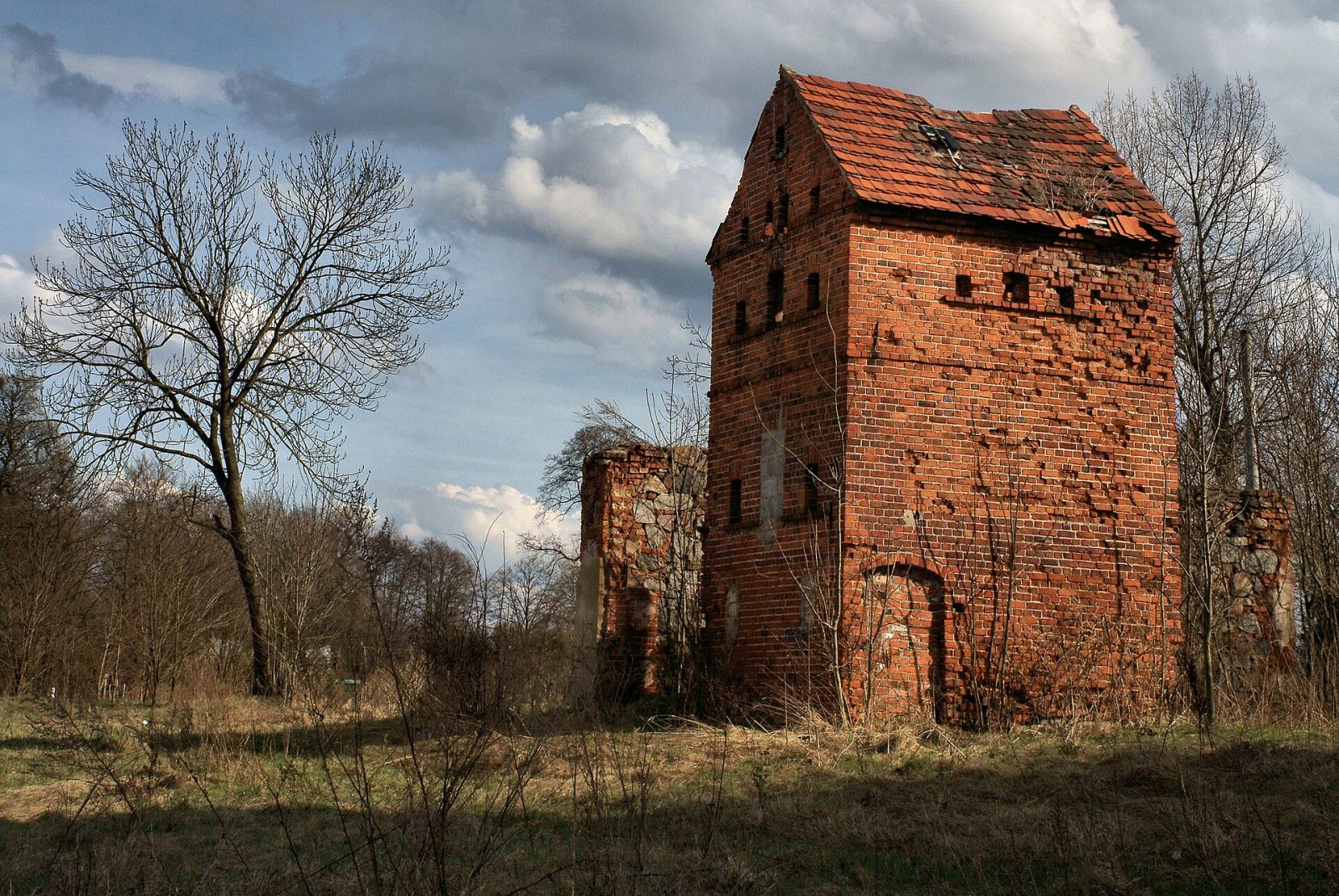 Gołębnik, Komorniki