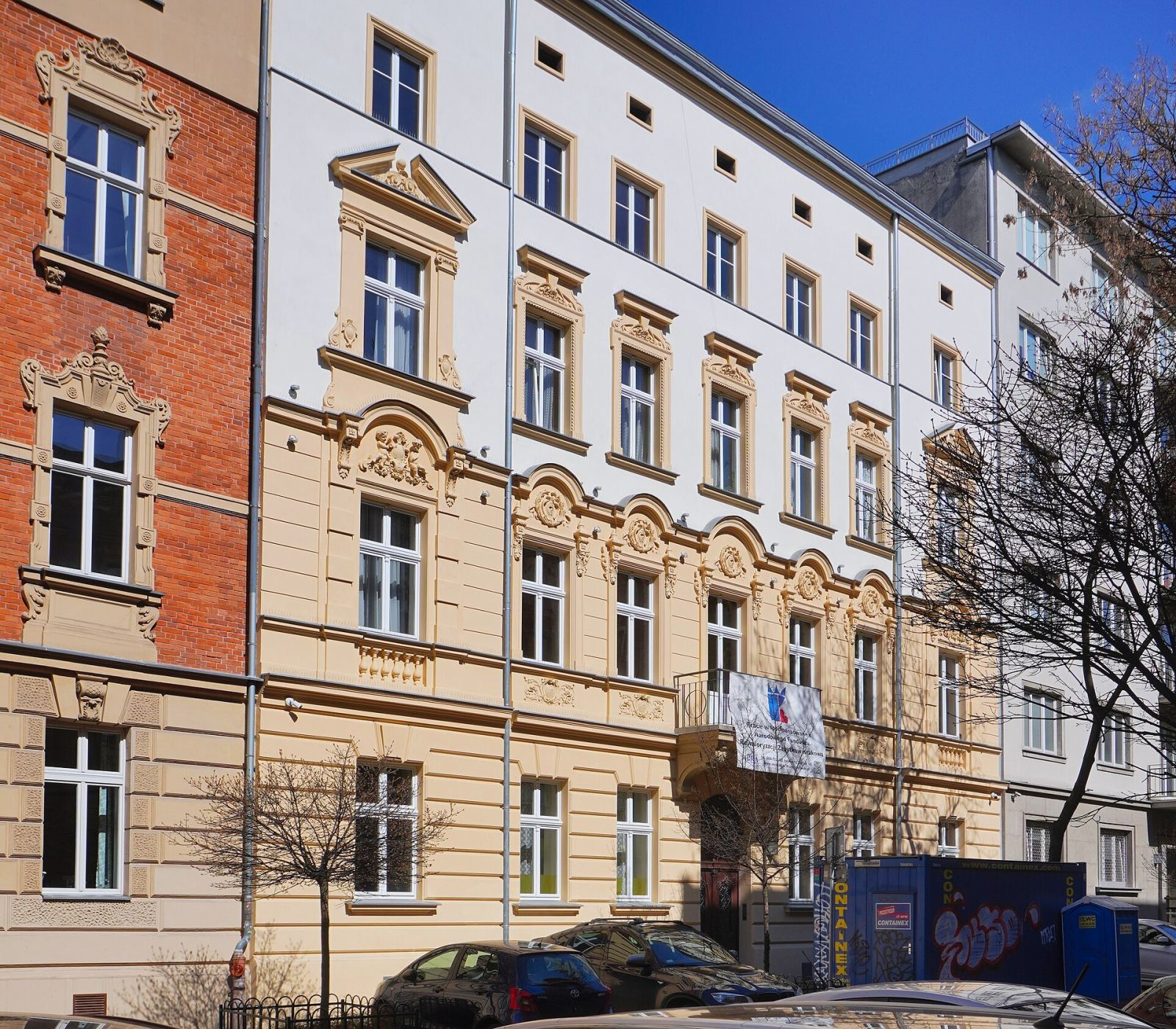 Kamienica z 2 oficynami, Kraków