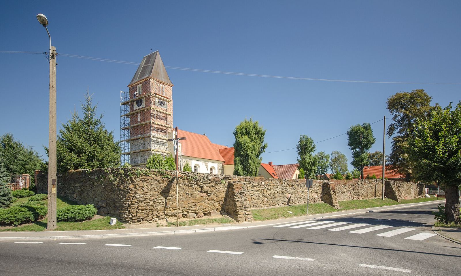Mur obronny, Cesarzowice