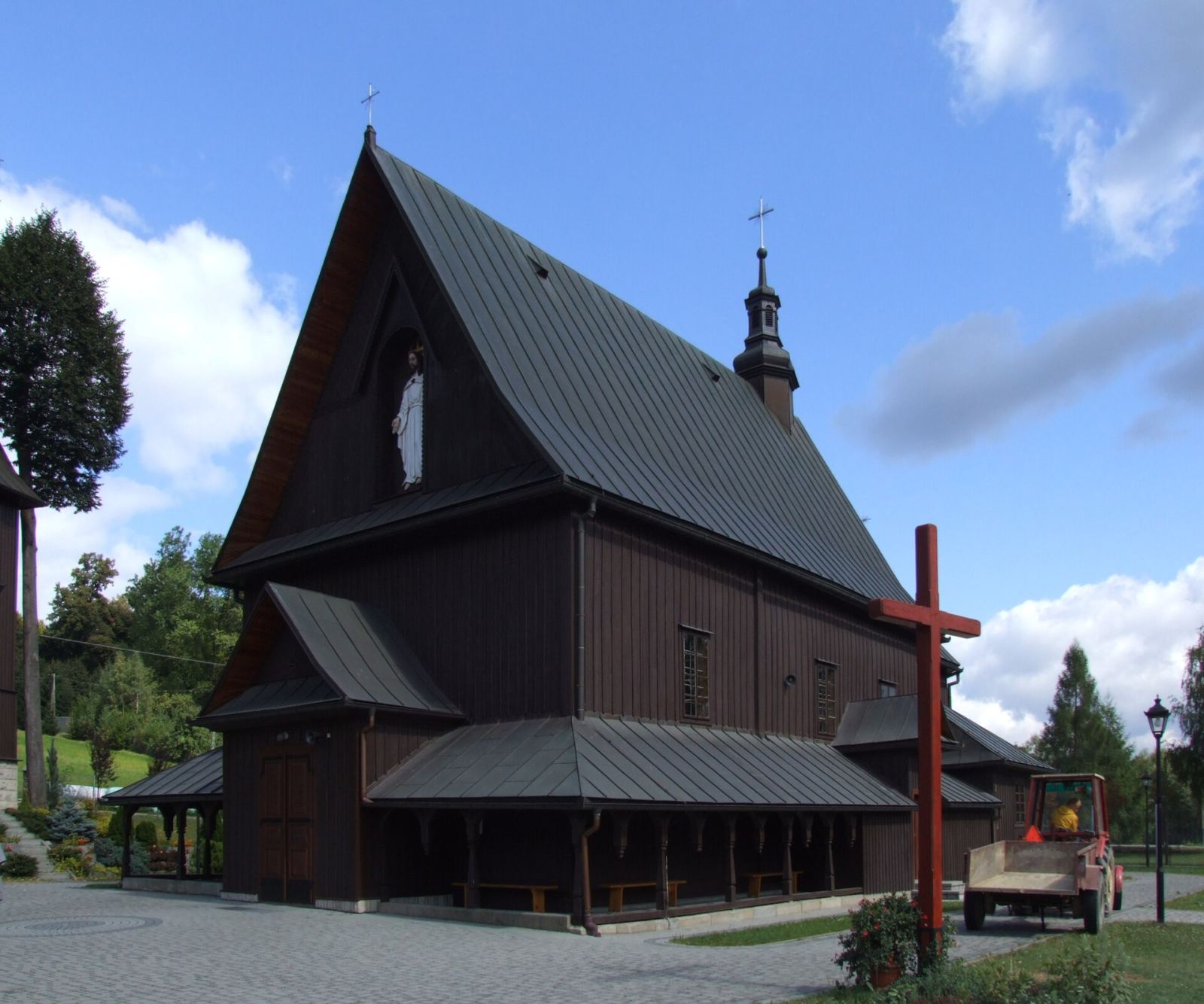 Kościół parafialny pw. św. Mikołaja, Tymowa