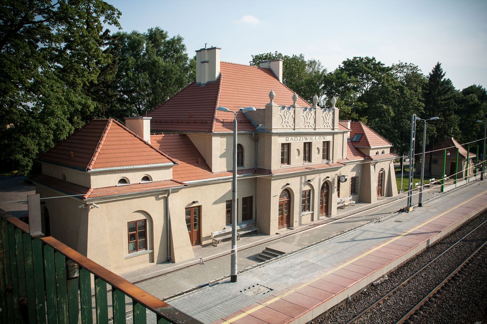 Dworzec kolejowy Radziwiłłów Mazowiecki, Radziwiłłów