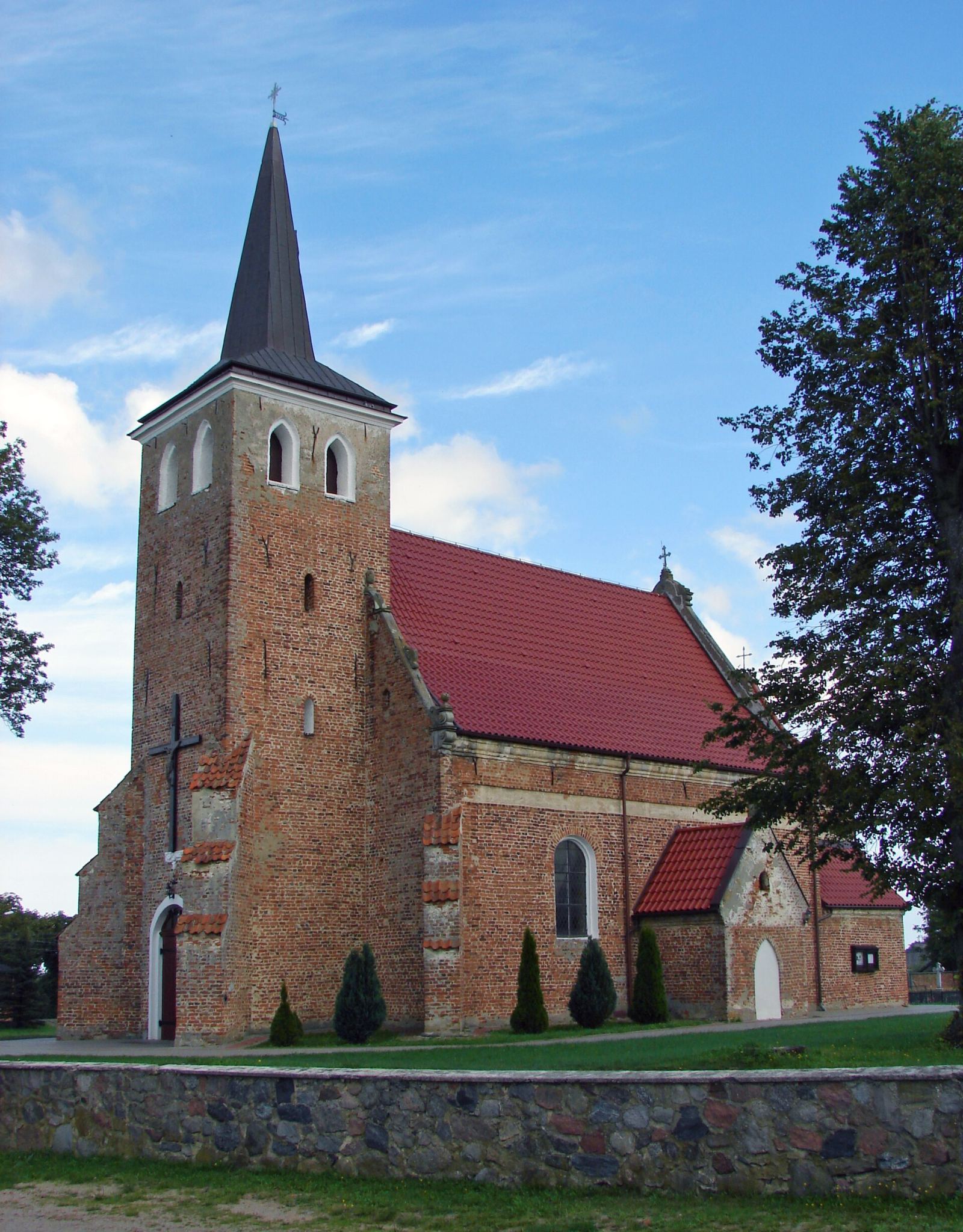 Kościół parafialny pw. św. Michała Archanioła, Starzyno