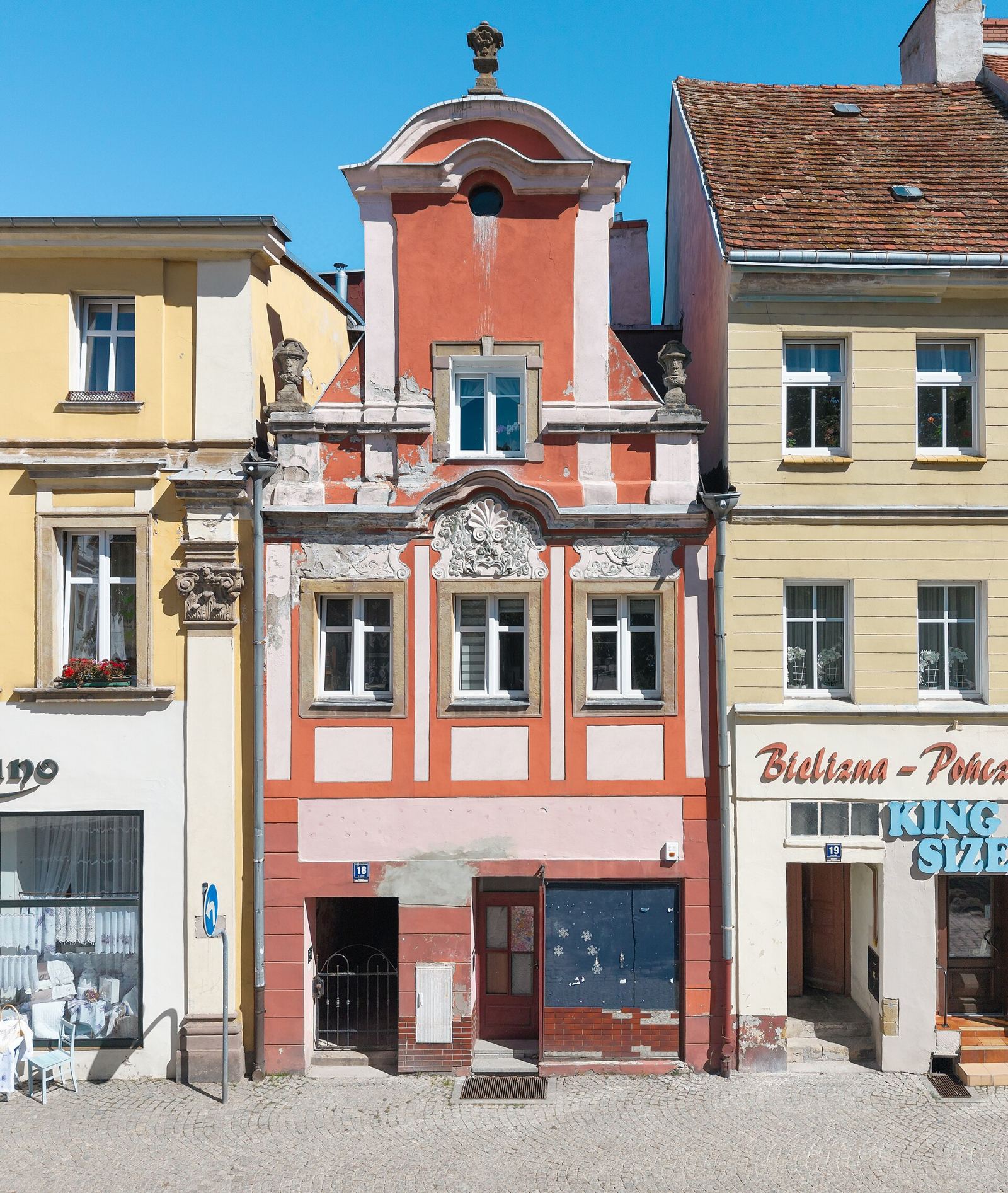 Dom, Kamienna Góra