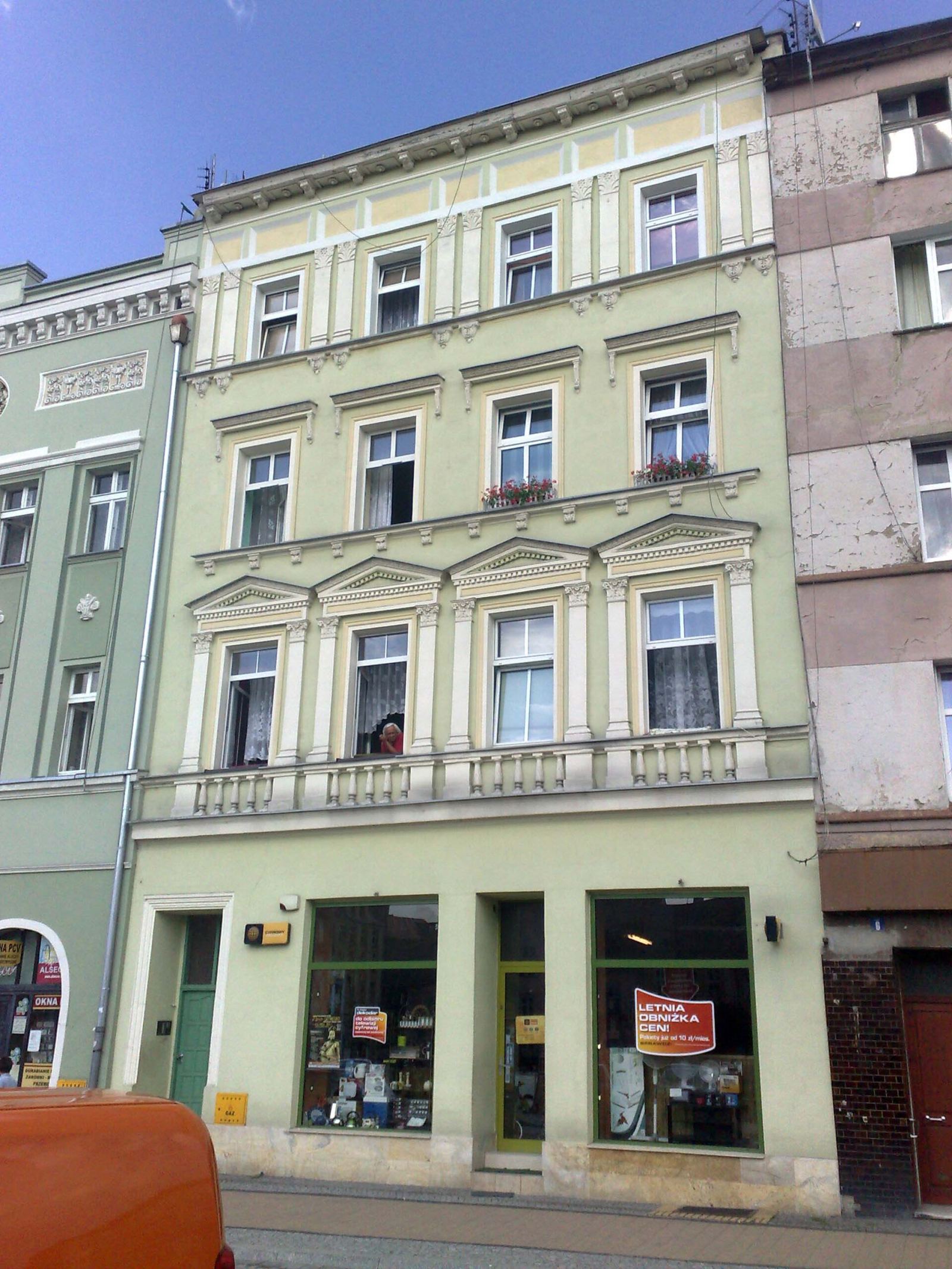 Dom, Głuchołazy