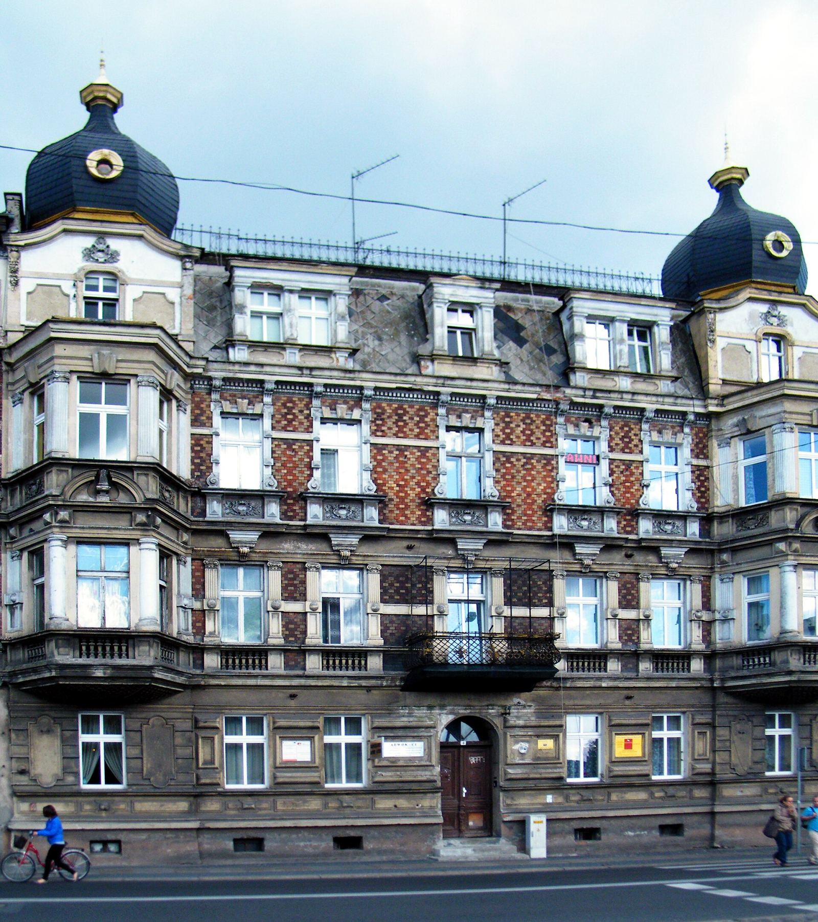 Dom, Opole