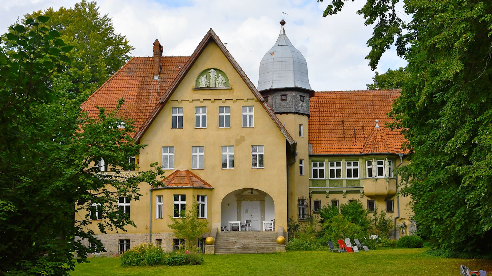 Dwór, Kłopotowo