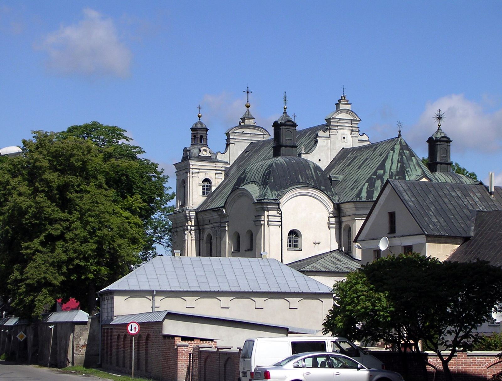 D. zespół klasztorny Pijarów, Opole Lubelskie