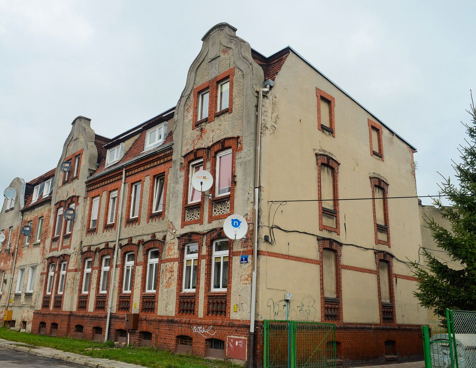 Dom, Żary