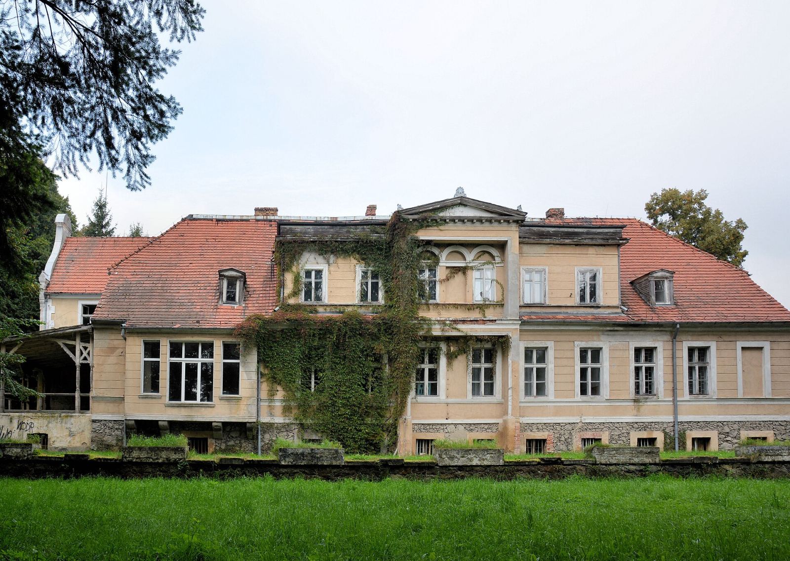 Pałac, Barzkowice