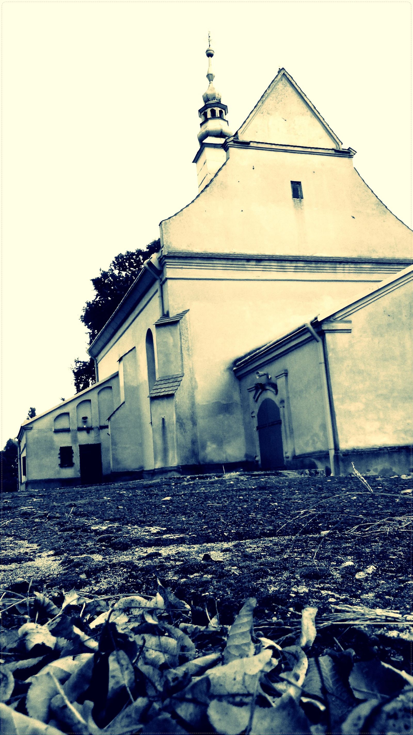 Kościół parafialny pw. św.św. Piotra i Pawła, Grodzisko