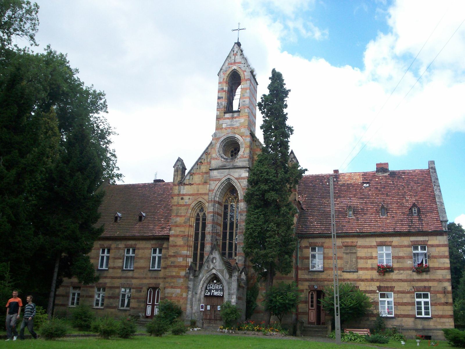D. kościół ewangelicki ze szkołą i pastorówką, ob. dom i galeria, Lubomierz