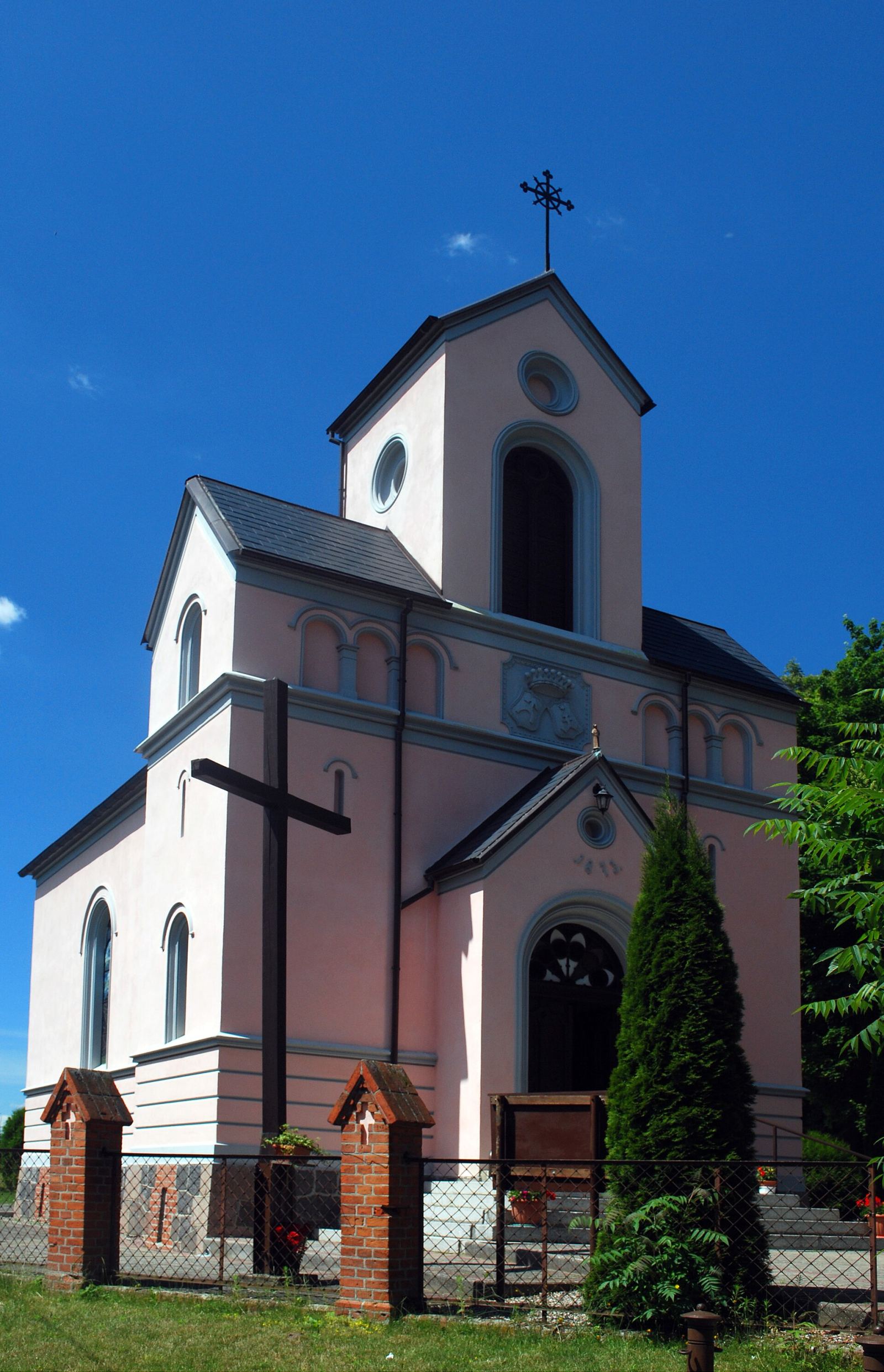 Kaplica grobowa Sierakowskich, ob. kościół parafialny pw. św. Maksymiliana Kolbe, Waplewo Wielkie