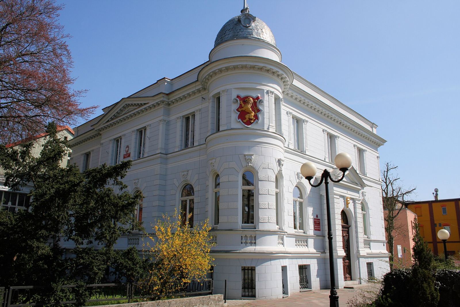 Willa z oficyną, Dębno