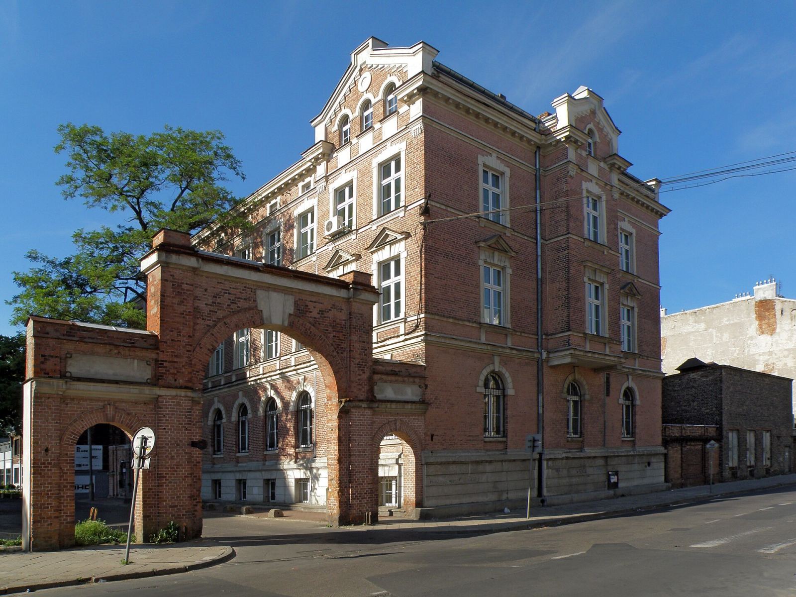 Budynek administracyjny, Warszawa