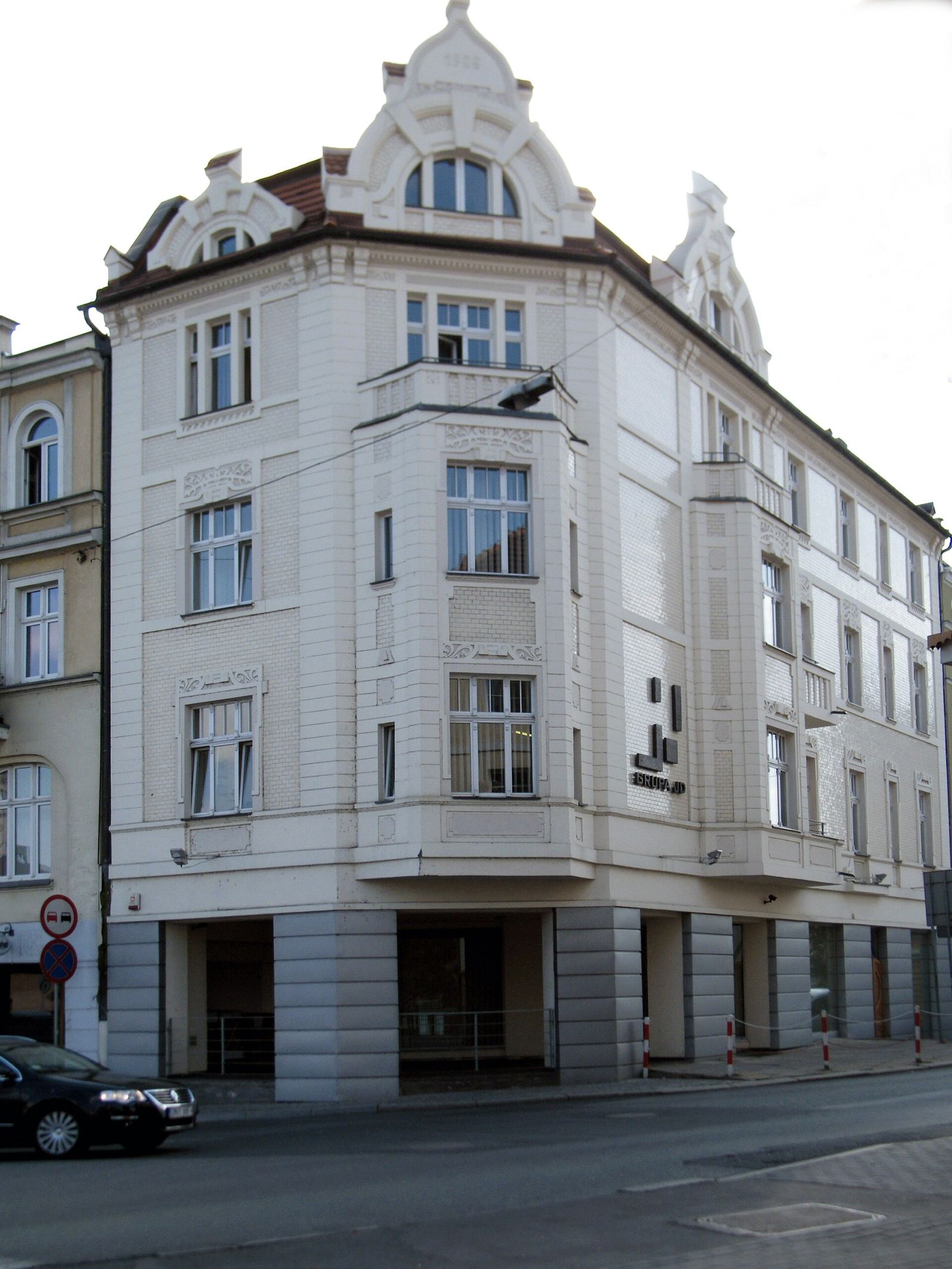 Dom, Opole