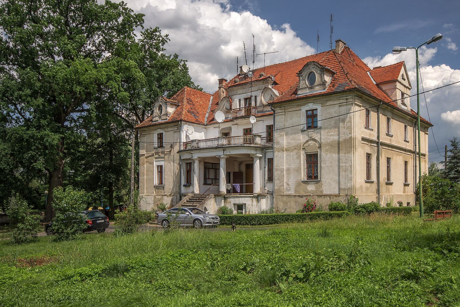 Pałac, Kaźmierzów