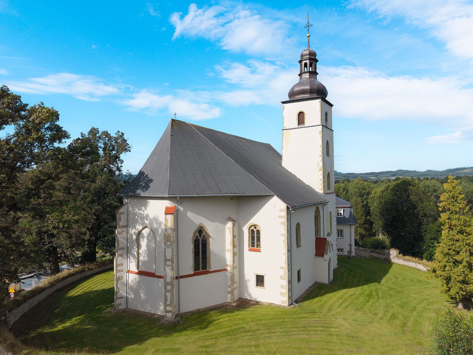 Kościół parafialny pw. św. Wawrzyńca, Krzeszówek