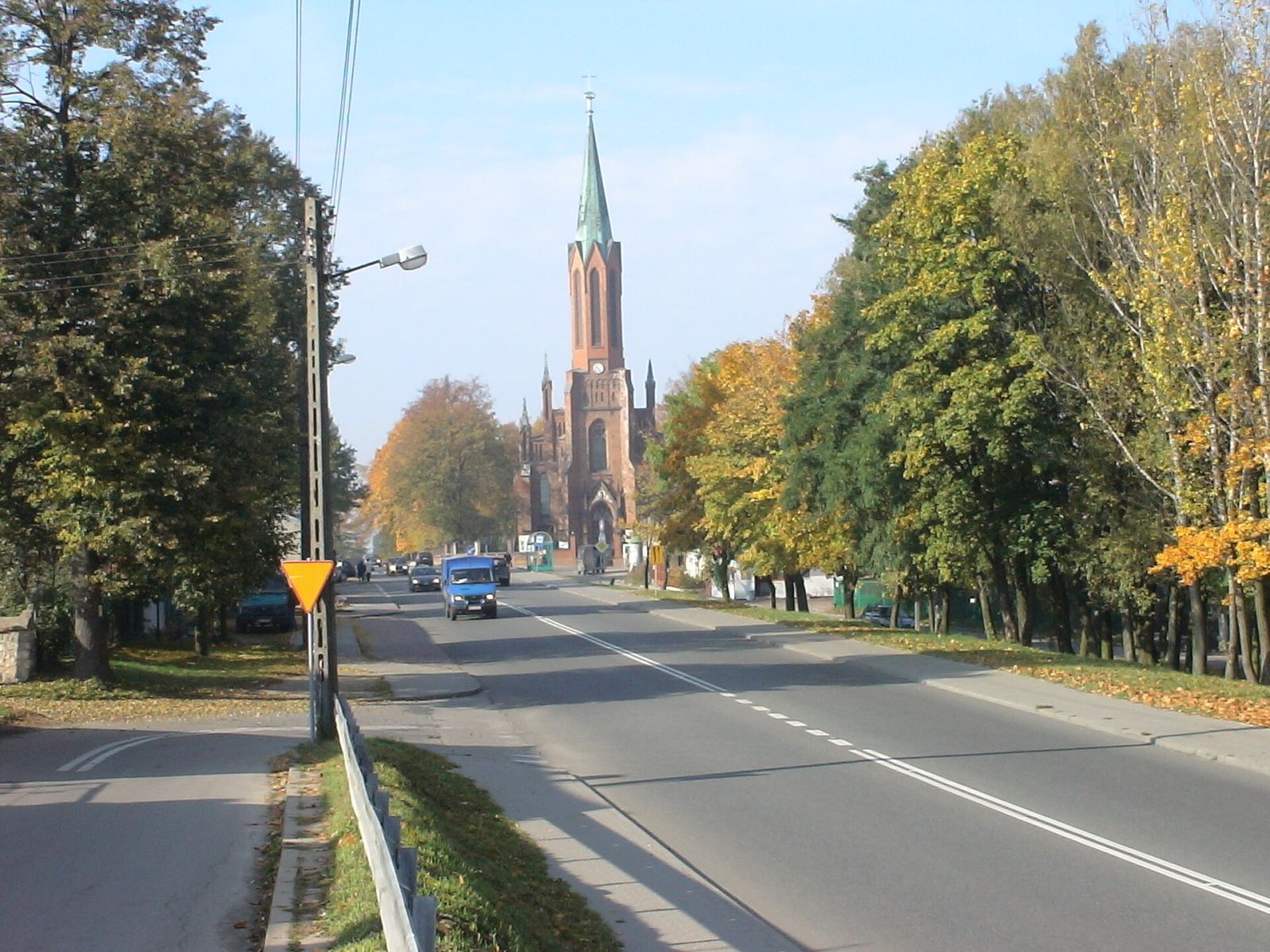 Kościół cmentarny, ob. parafialny pw. Najświętszej Marii Panny Nieustającej Pomocy, Rędziny