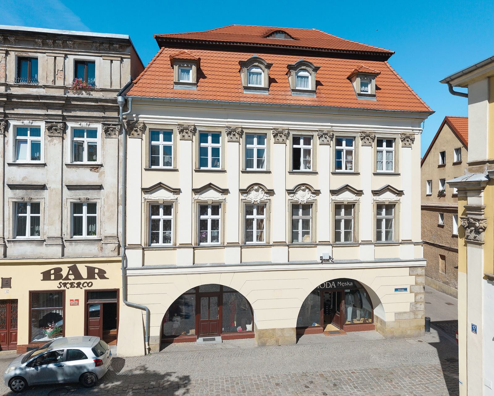 Dom, Kamienna Góra
