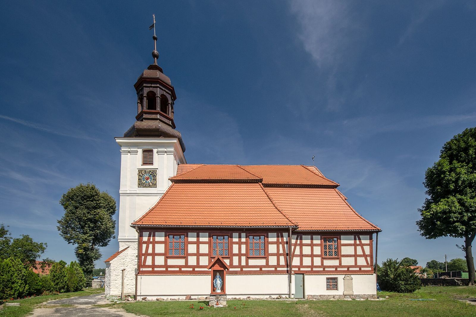 Kościół ewangelicki, ob. rzymskokatolicki parafialny pw. Podwyższenia Krzyża Świętego, Rościsławice