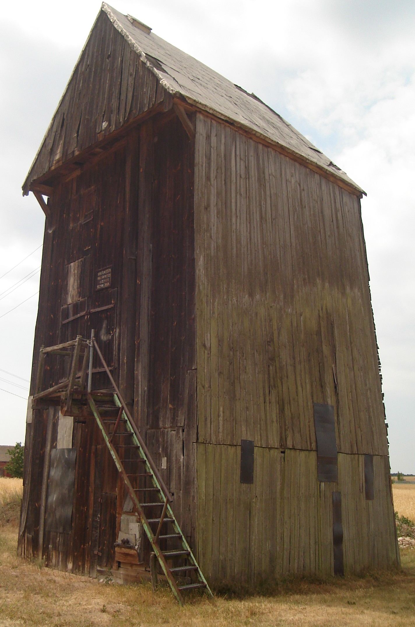 Wiatrak koźlak, Żdżenice