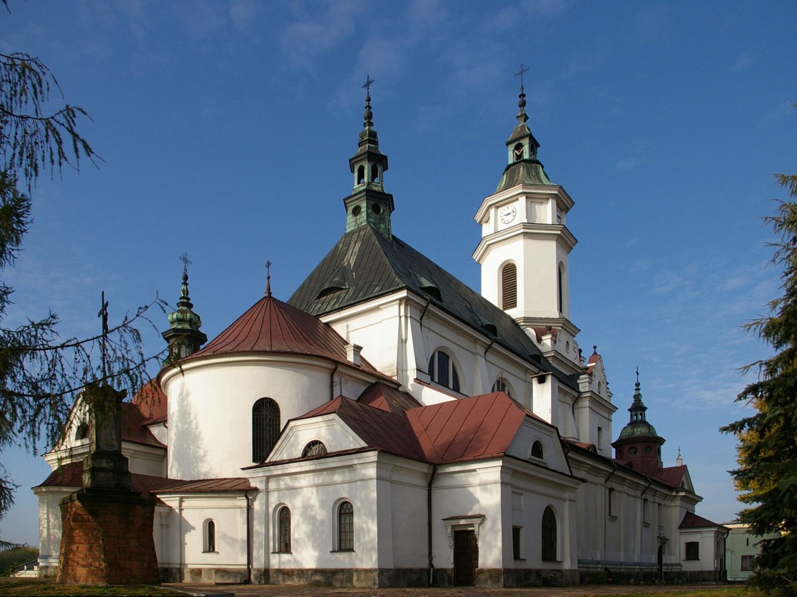 Kościół parafialny pw. św. Michała Archanioła, Ostrowiec Świętokrzyski