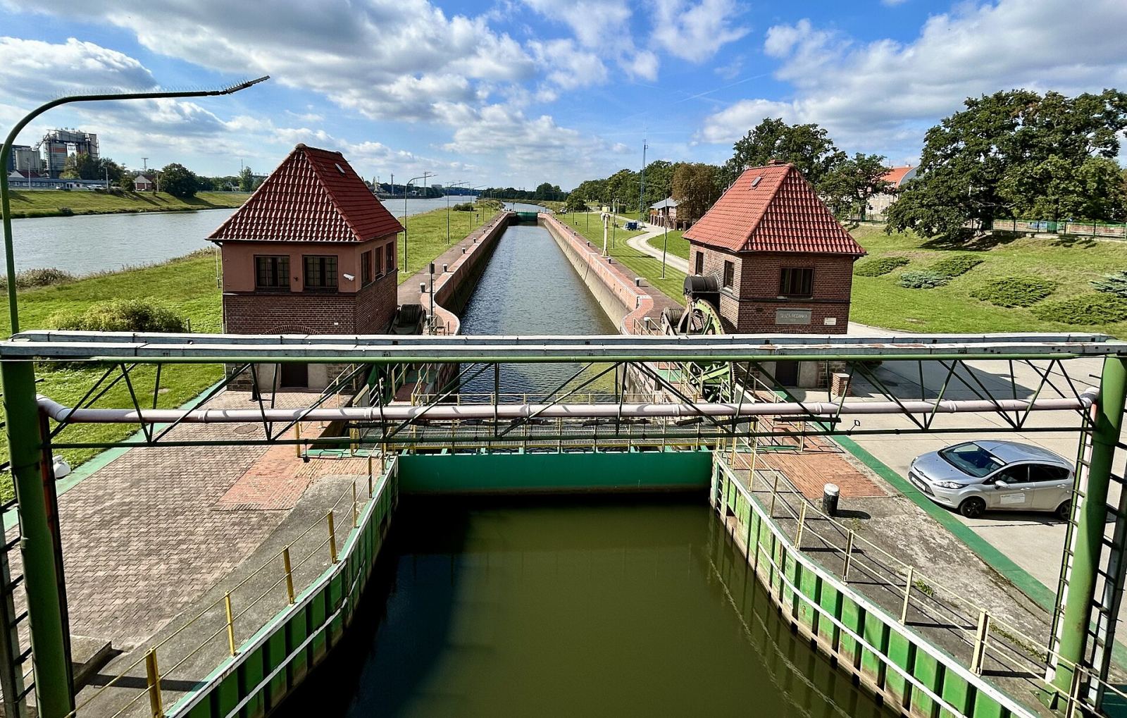 Śluza komorowa Różanka, Wrocław