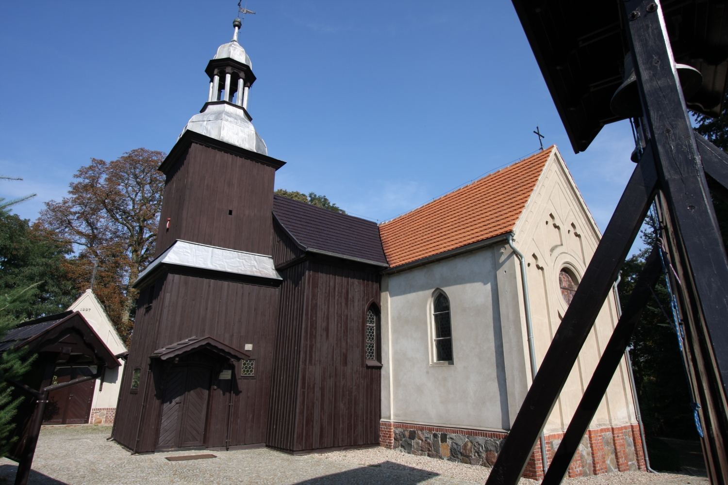 Kościół parafialny pw. św. Mikołaja, Prochy