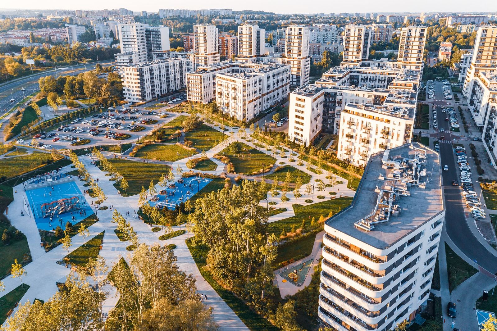 Nawierzchnia placu manewrowego z dojazdem do perymetru, Kraków