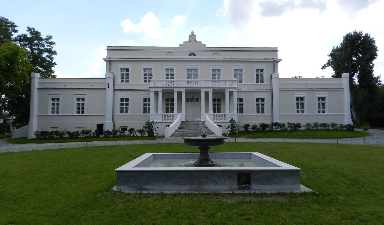 Pałac, Połażejewo