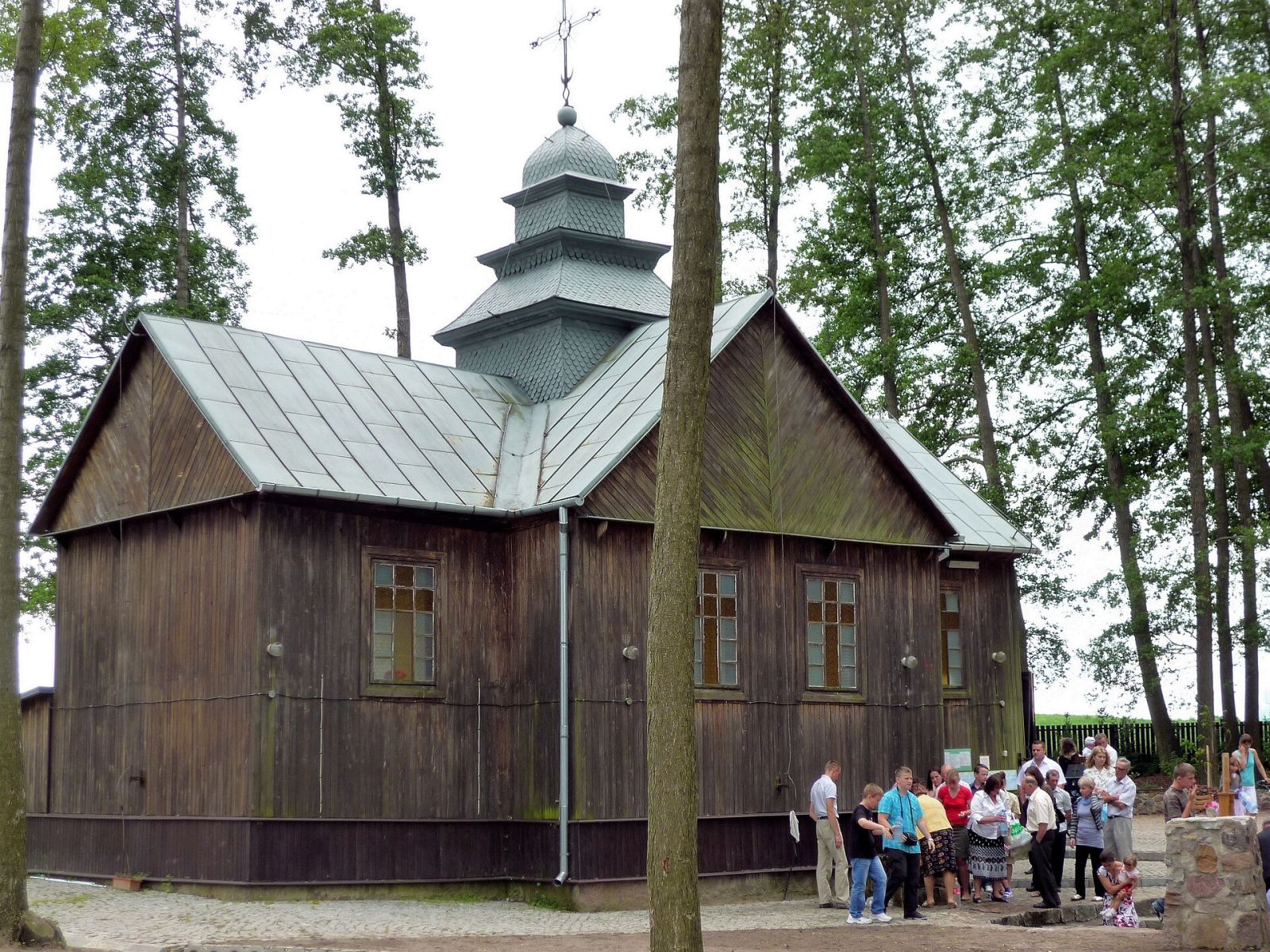 Kaplica ze źródełkiem, tzw. Krynica, Ferma