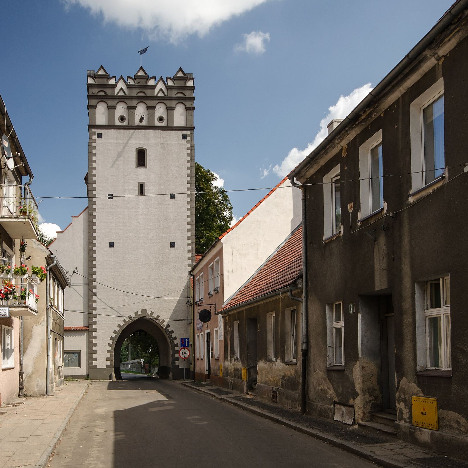 Brama Lewińska, Grodków