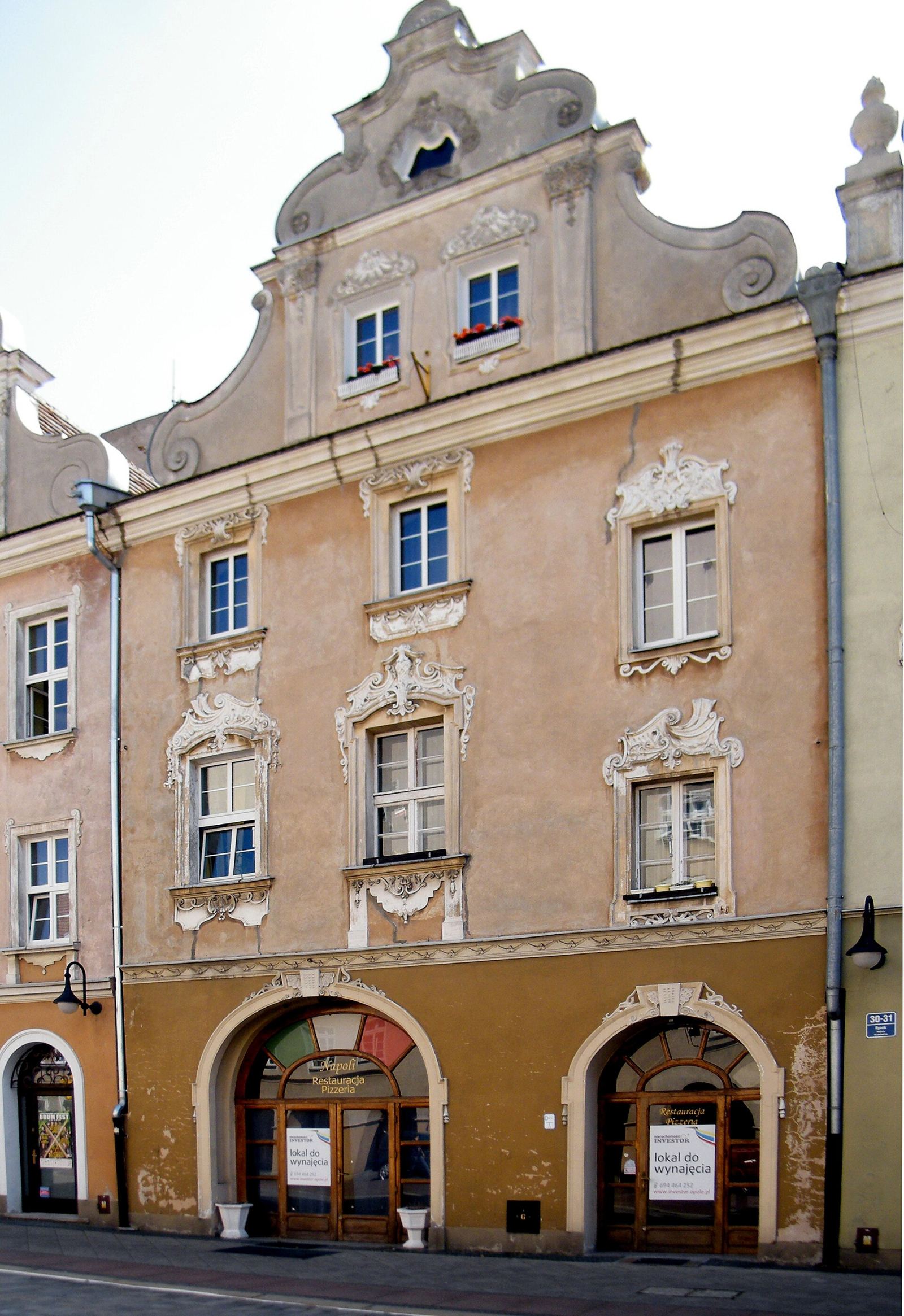 Dom, Opole