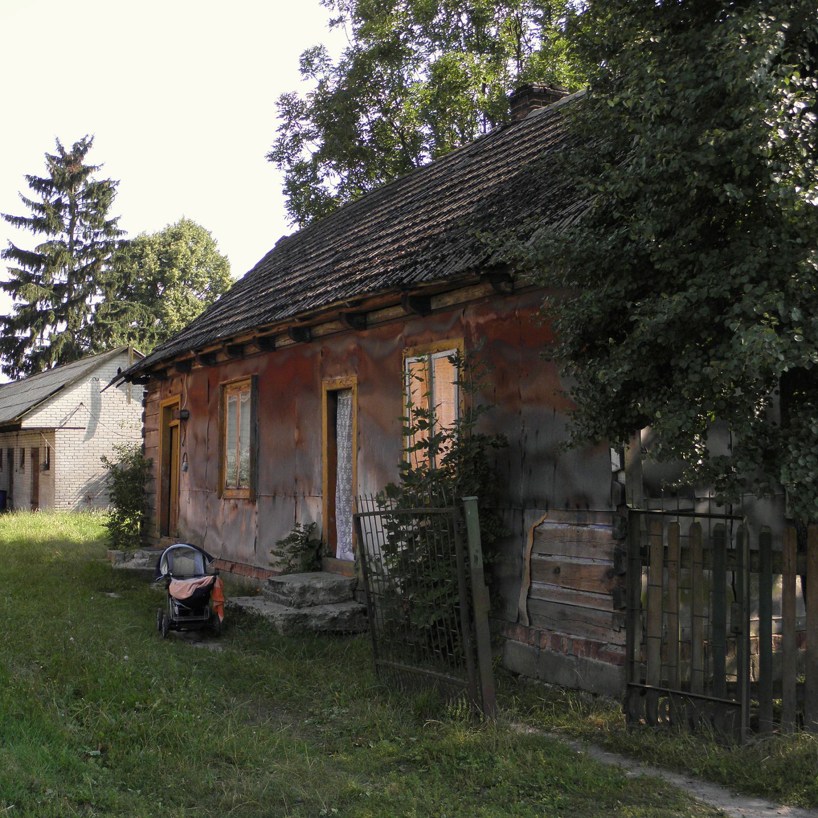 Budynek mieszkalno-gospodarczy, Bujak