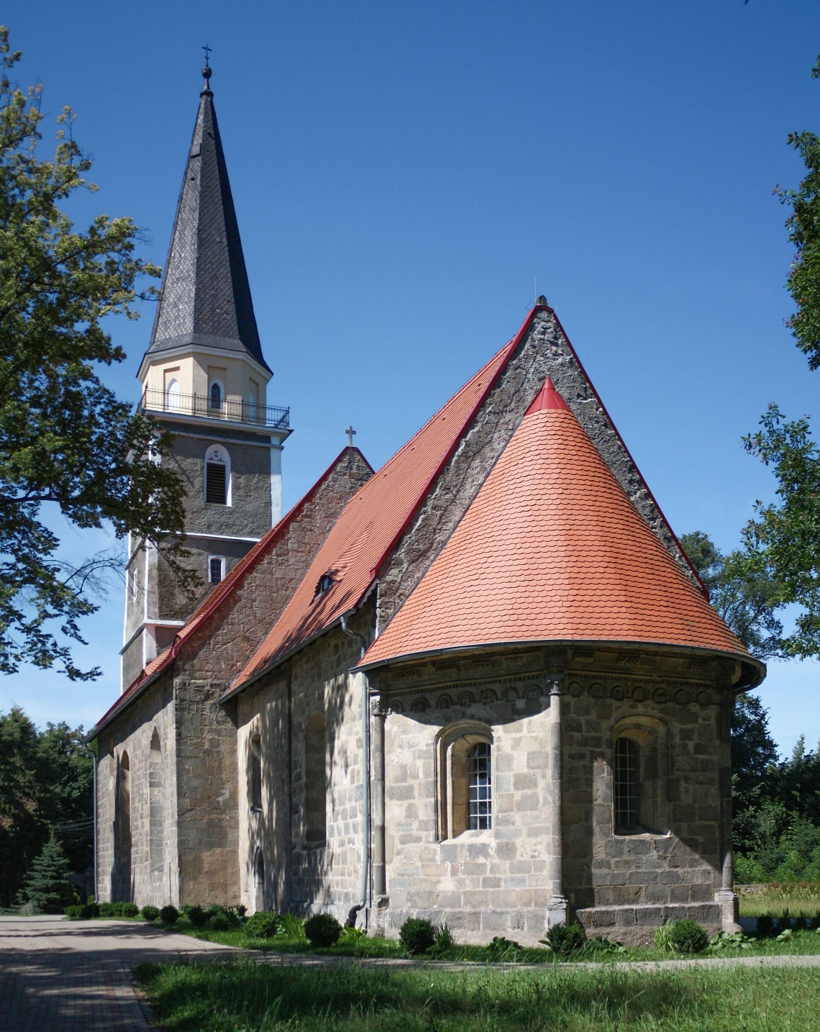 Kościół parafialny pw. Matki Boskiej Częstochowskiej, Gościszów