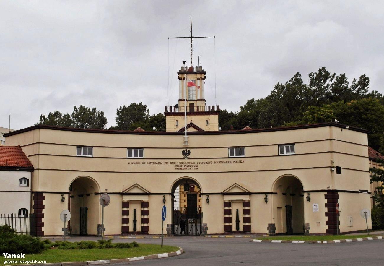 Budynek bramny, Gdynia