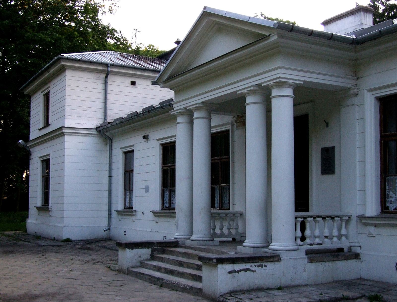 Zespół dworsko-parkowy, Karczmiska Pierwsze