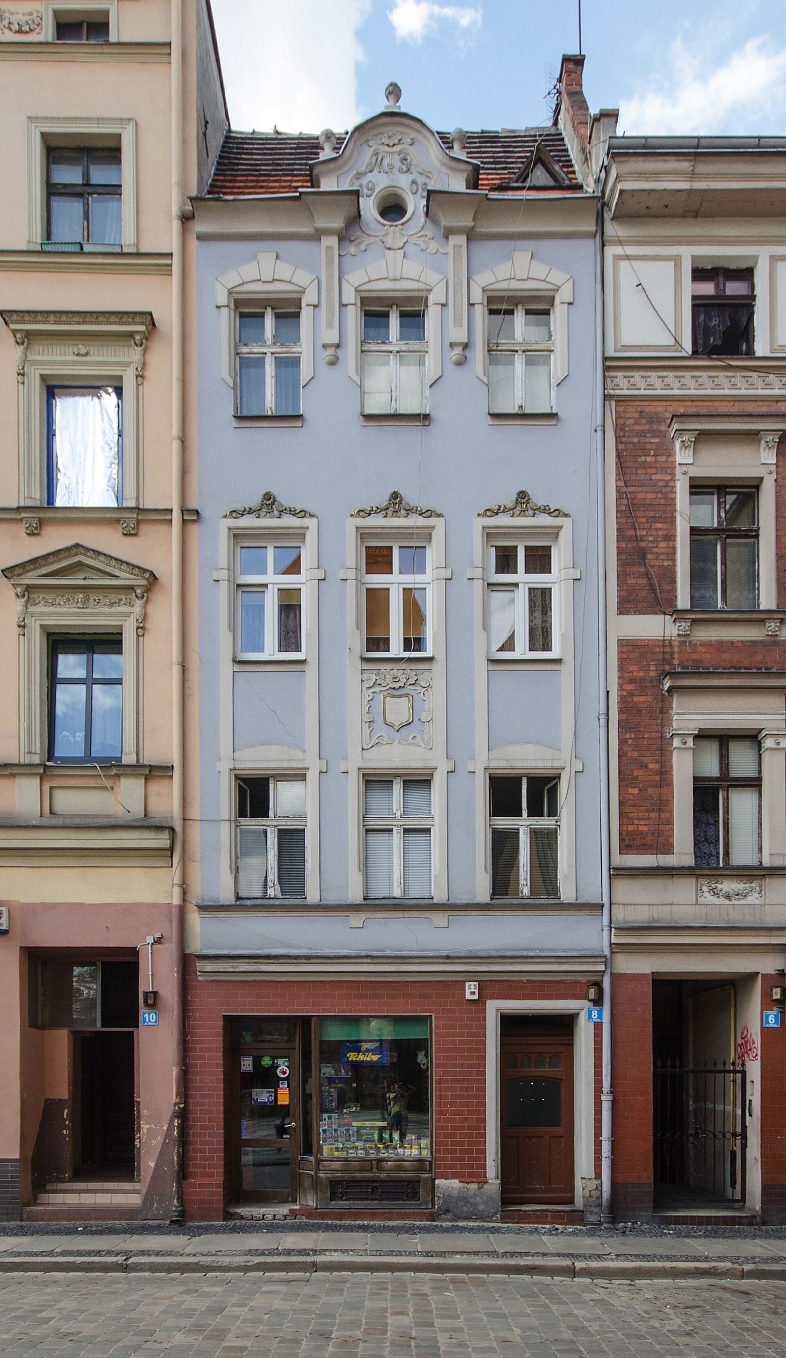 Dom, Brzeg
