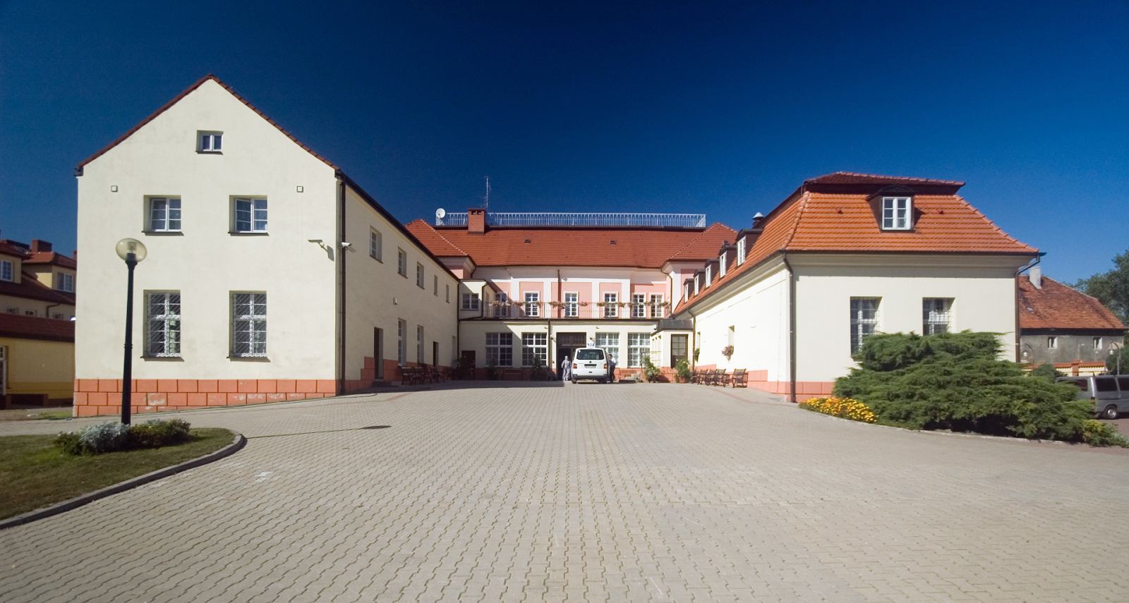 Pałac, Wierzbice
