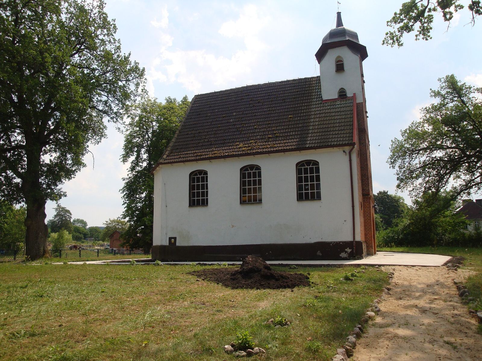 Kościół filialny pw. Wniebowzięcia Najświętszej Marii Panny, Roszczyce