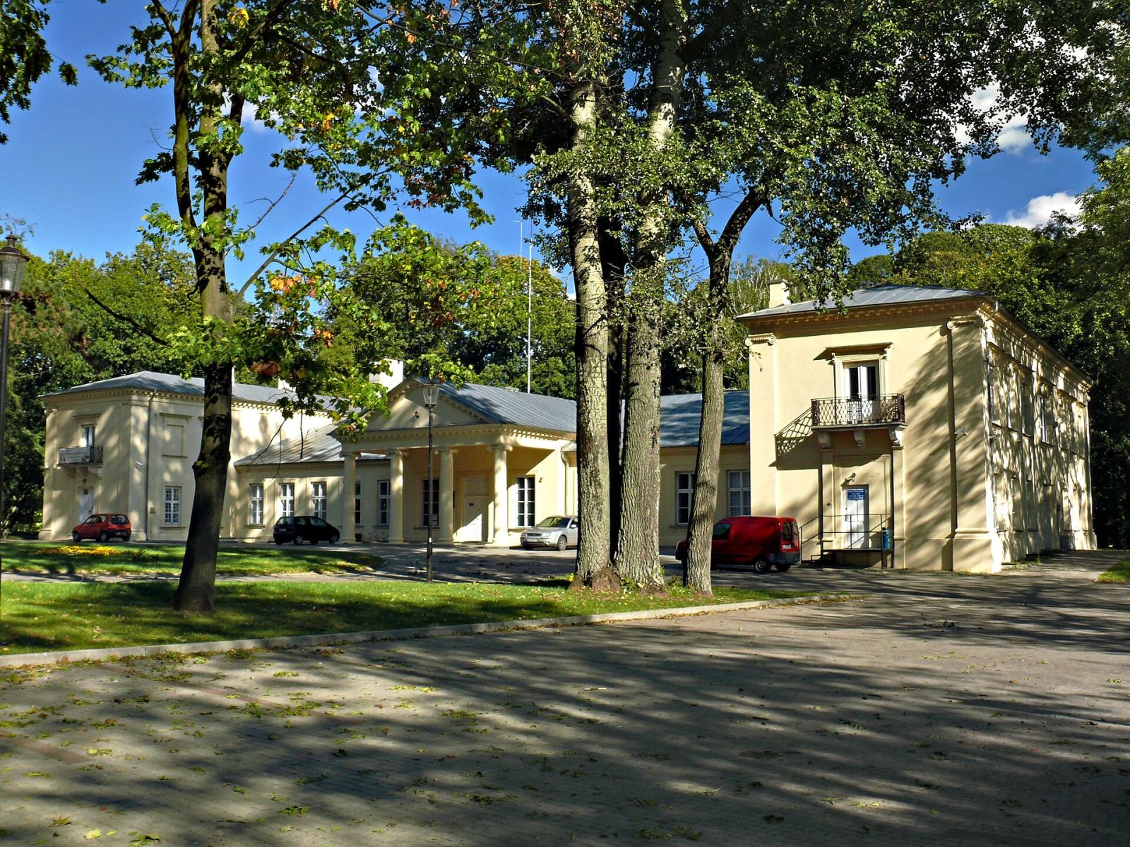 Zespół pałacowo-parkowy, Garbów