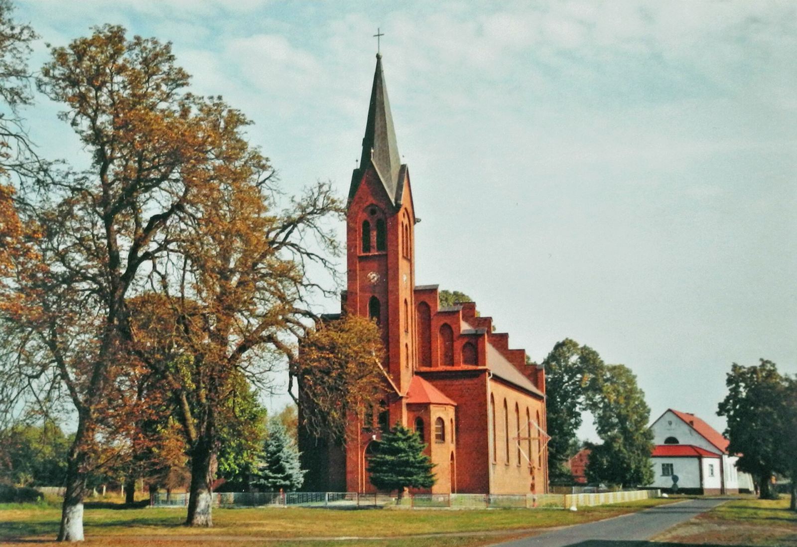 Kościół ewangelicki, ob. rzymskokatolicki filialny pw. Chrystusa Króla, Dobrosułów