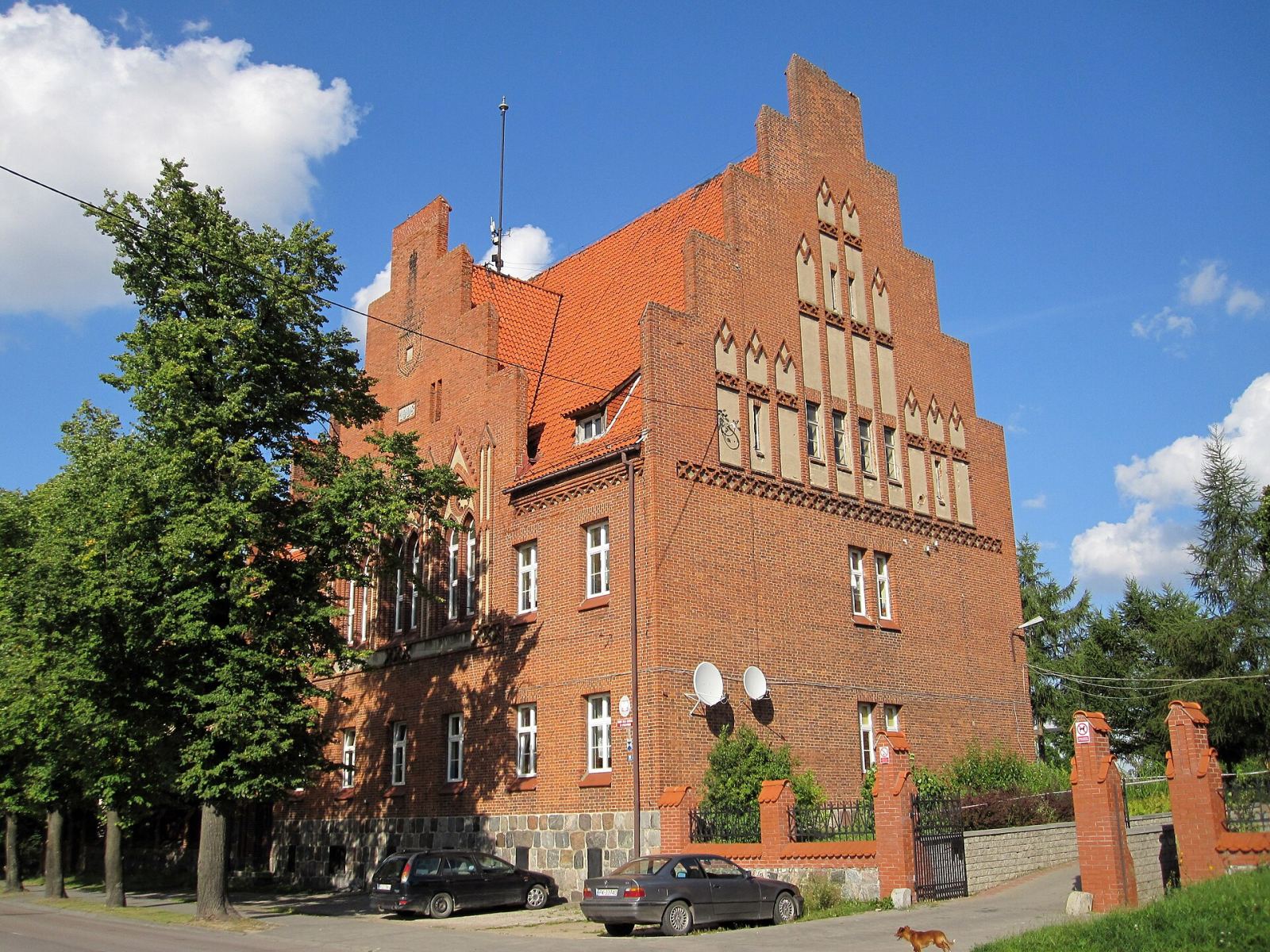 Sąd, ob. dom dla dzieci, Pasym