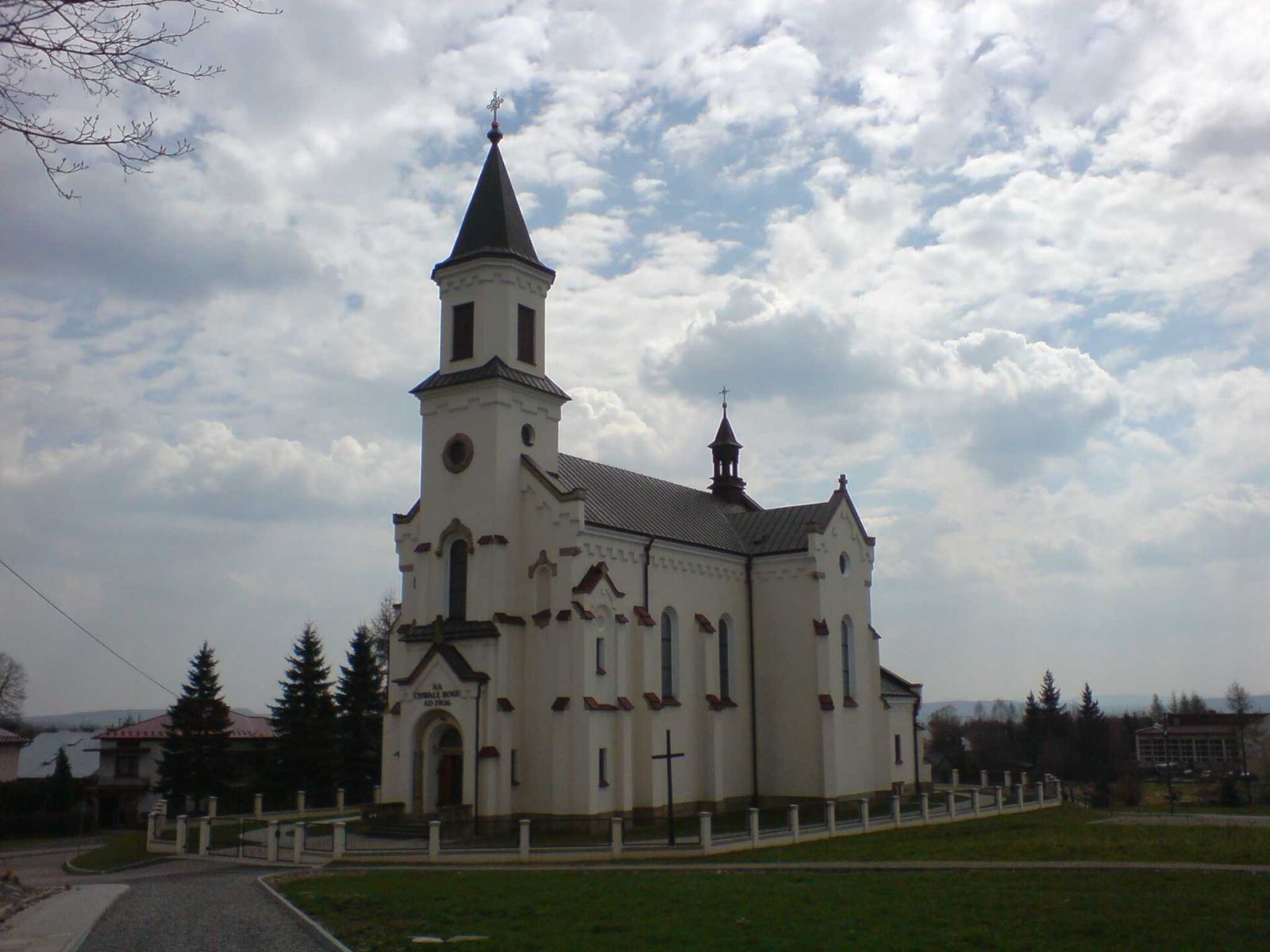 Kościół parafialny pw. św. Wawrzyńca, Warzyce