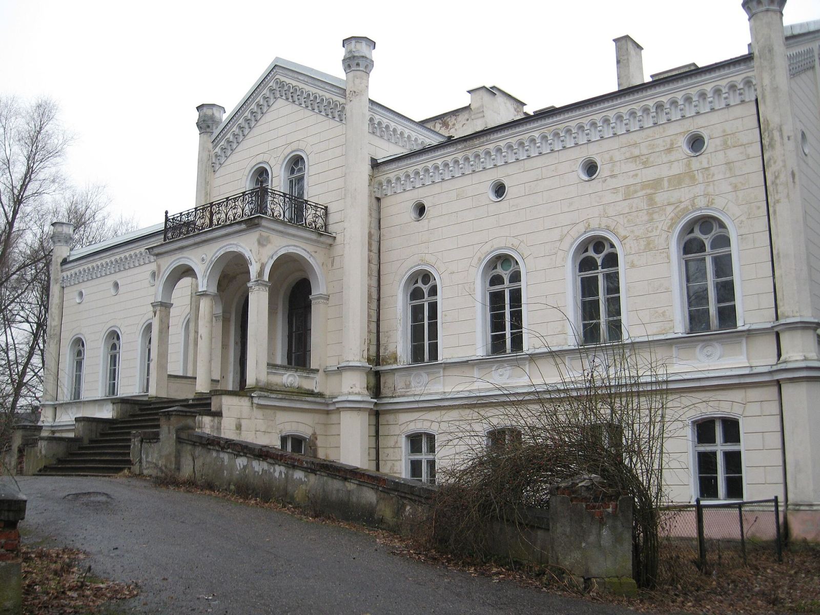 Pałac, Rodele