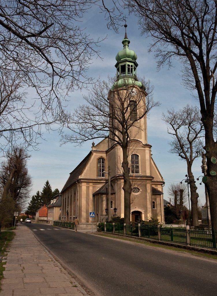 Kościół ewangelicki, ob. rzymskokatolicki parafialny pw. Świętej Trójcy, Paszowice