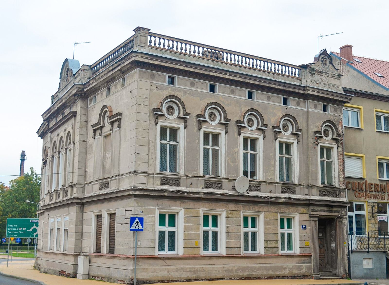 Dom, Żary