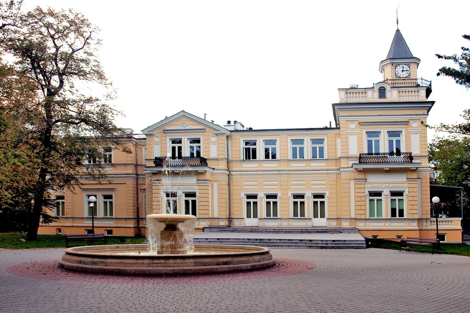 Pałacyk Sokoła, ob. Dom Kultury, Pruszków