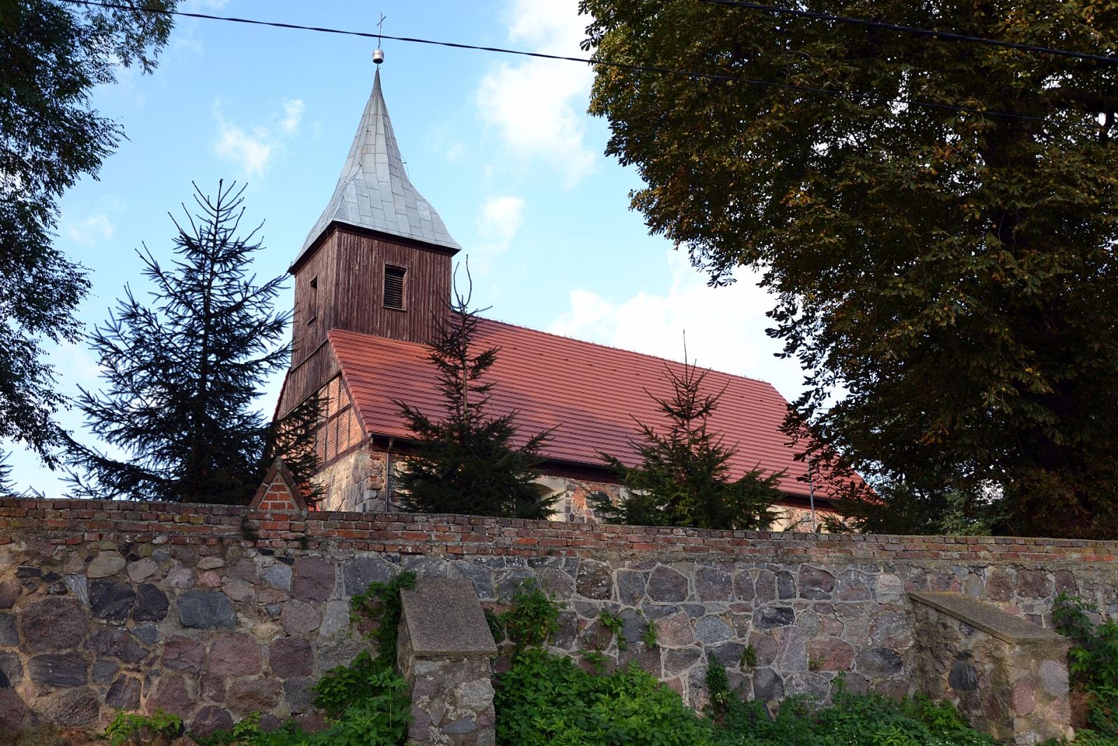 Kościół pw. Matki Boskiej Częstochowskiej, Gogolice