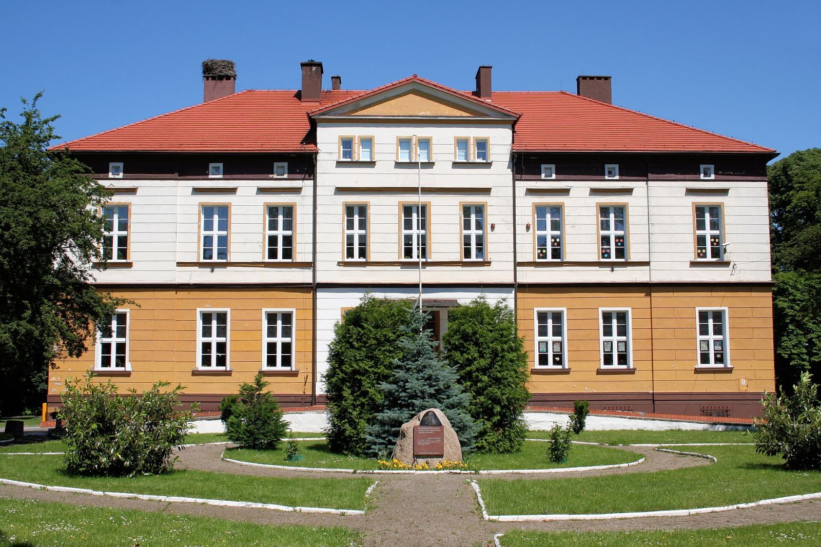 Pałac, Zielin